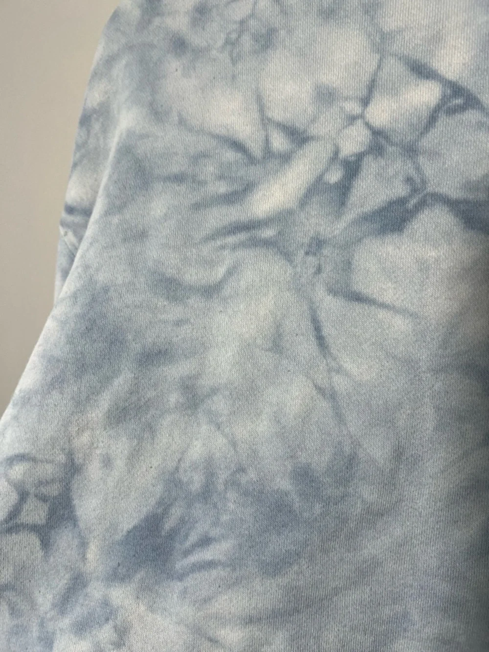 ♡ 4 for $40 ♡ Bluenotes Light Blue Tie-Dye Cropped Hoodie - Picture 2 of 6